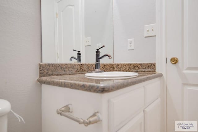 6724 Pino Verde Dr, Brownsville, TX 78526 - bathroom with vanity