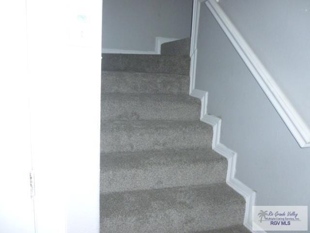 6724 Pino Verde Dr, Brownsville, TX 78526 - view of stairway