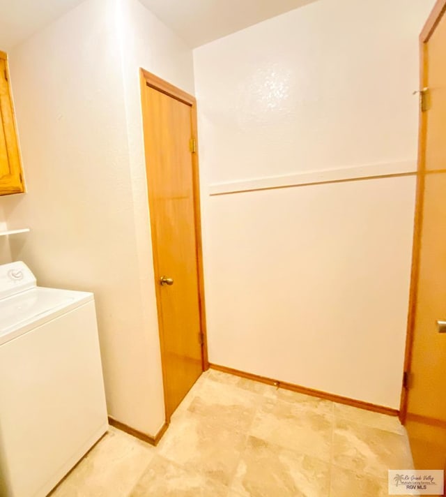 laundry room featuring washer / clothes dryer