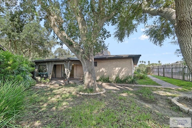 view of front of home