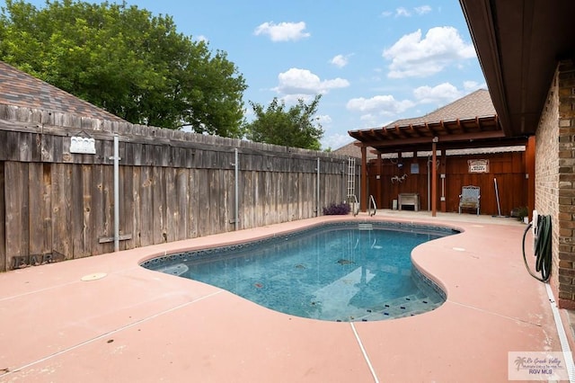 3100 Umar Ave, Mcallen, TX 78504 - view of swimming pool featuring a patio area and a fenced backyard