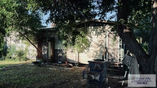 view of side of property