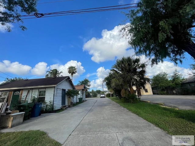 144 N St, Brownsville, TX 78521 - view of concrete driveway