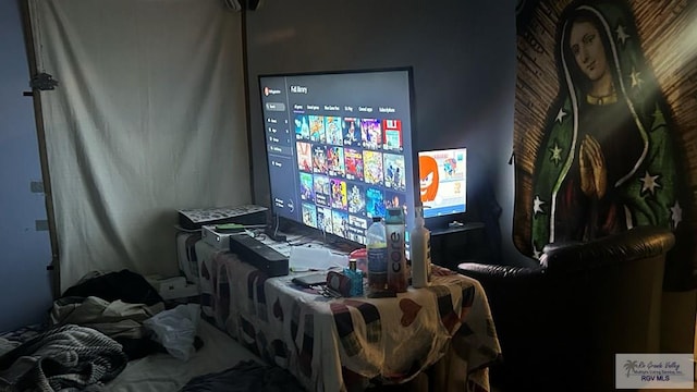 460 E Hicks St, San Benito, TX 78586 - view of cinema
