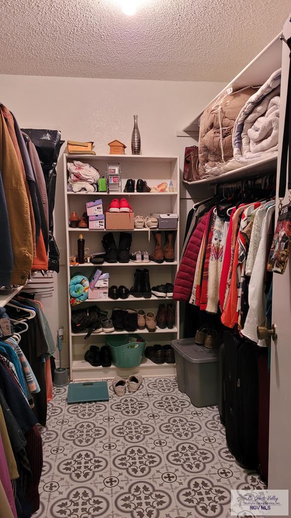 409 E Pine Ave Unit 0, La Feria, TX 78559 - view of walk in closet