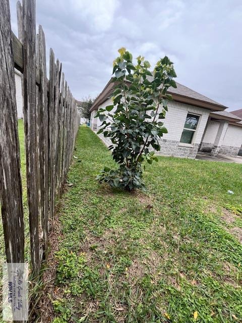 1972 Baja Dr Unit 4, Los Fresnos, TX 78566 - view of yard