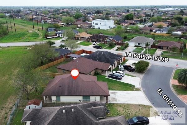 bird's eye view with a residential view