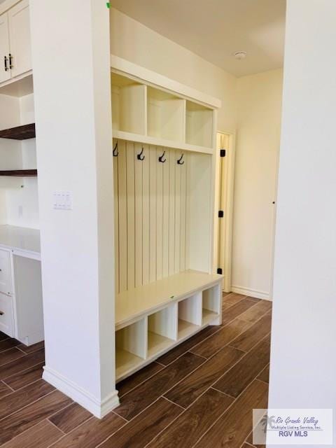 16602 Napper Ln, Primera, TX 78552 - mudroom featuring wood tiled floors and baseboards