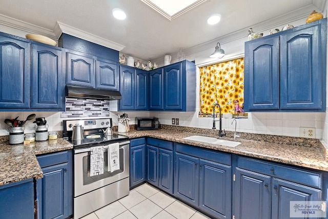 kitchen with blue cabinetry, stainless steel range with electric stovetop, crown molding, and sink