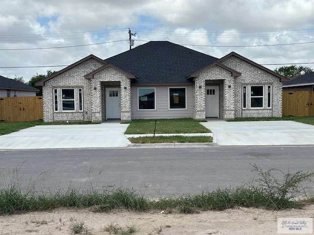 view of front of house