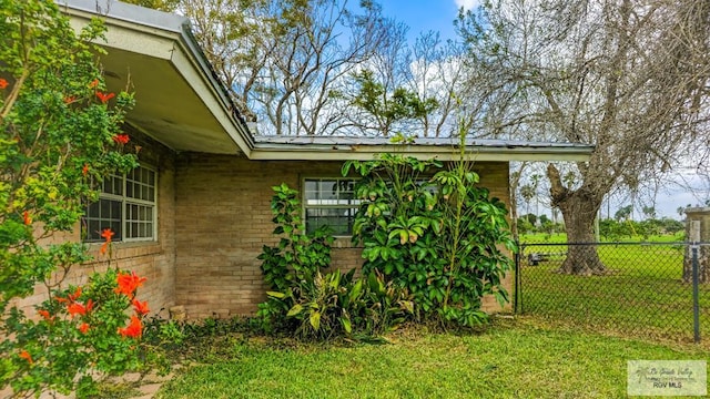 exterior space featuring a yard