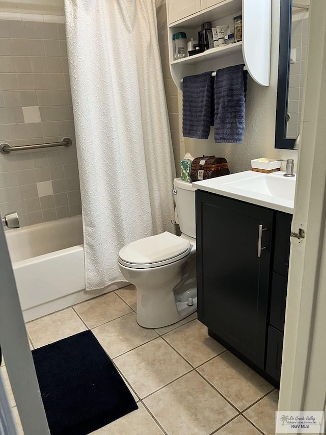 2 Palmetto Ct, Brownsville, TX 78521 - full bath with toilet, vanity, shower / bath combination with curtain, and tile patterned floors