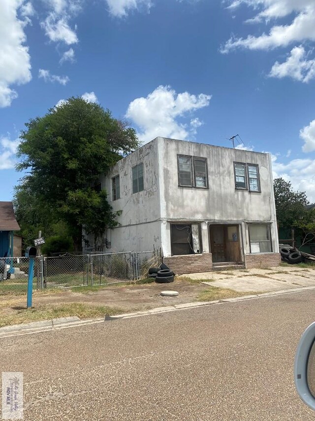 386 W Yturria Ave, Raymondville, TX 78580 - photo 12