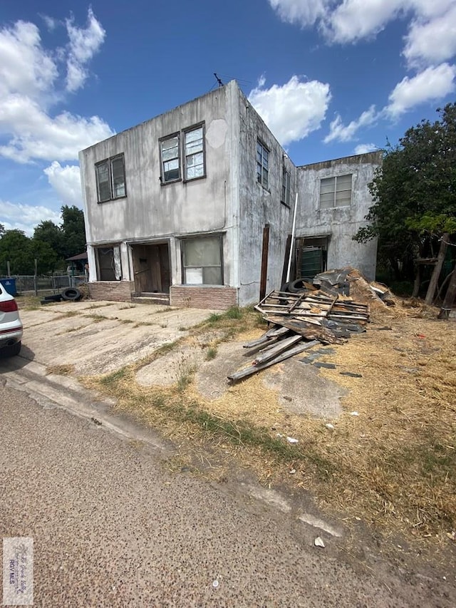 view of front of home