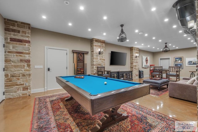 rec room featuring pool table