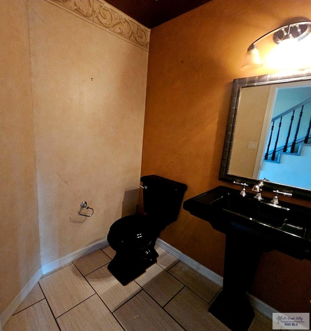 1626 N Shore Dr, Port Isabel, TX 78578 - half bath with toilet