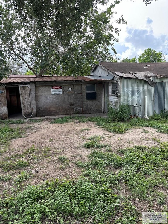 821 Virginia Ave, La Feria, TX 78559 - rear view of property