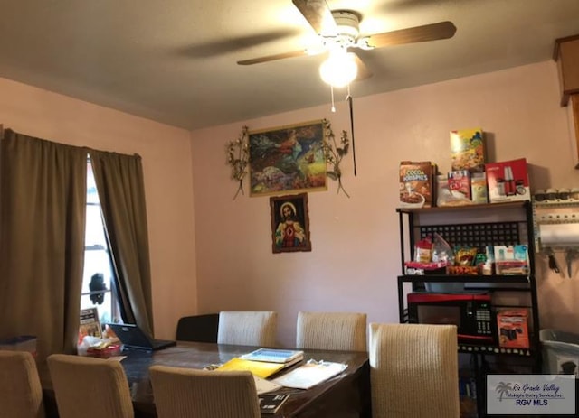 dining area with ceiling fan