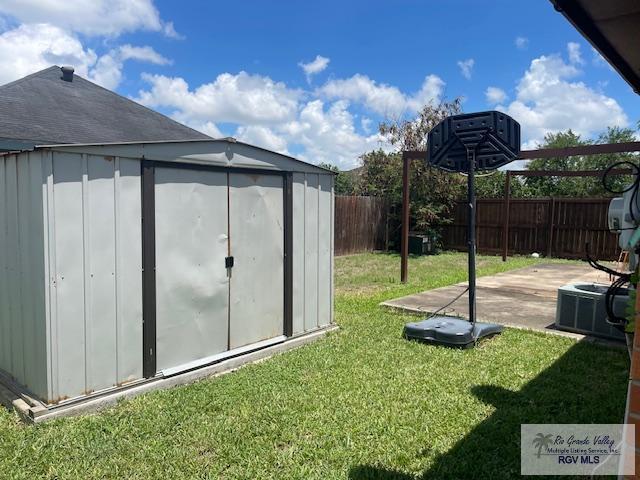595 Mango Ln, Brownsville, TX 78521 - photo 15