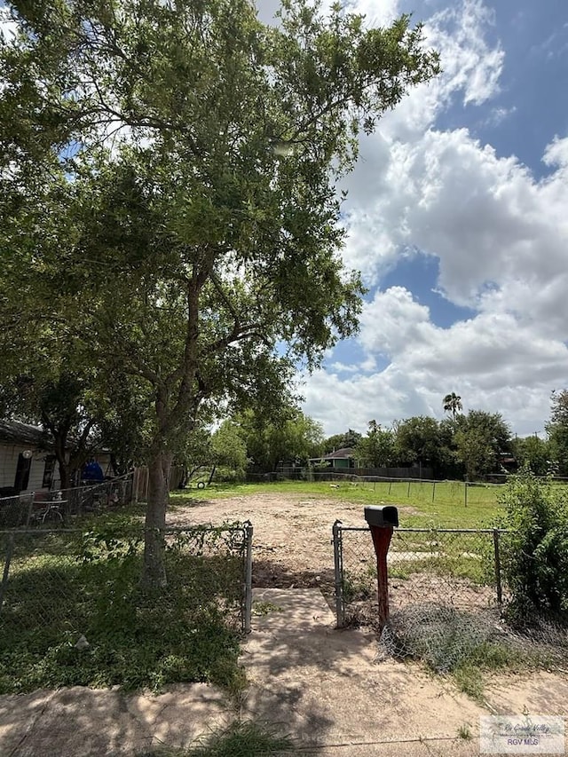 1014 N E St, Harlingen, TX 78550