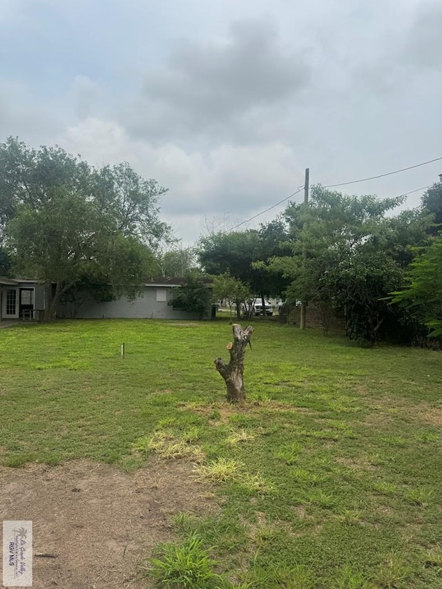 44 Highland Ter, Brownsville, TX 78521 - view of grassy yard