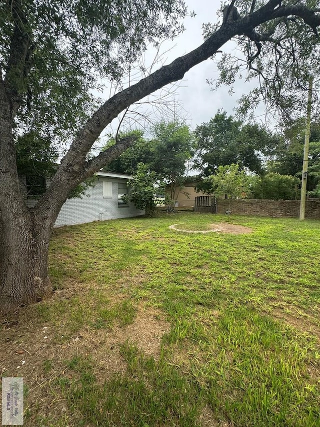 44 Highland Ter, Brownsville, TX 78521 - view of grassy yard