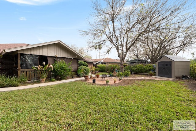 view of yard with a storage unit and an outdoor structure