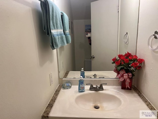 12 Palmetto Ct, Brownsville, TX 78521 - bathroom with vanity