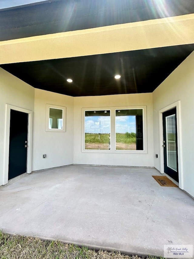 514 Oriole Dr, Los Fresnos, TX 78566 - view of patio / terrace