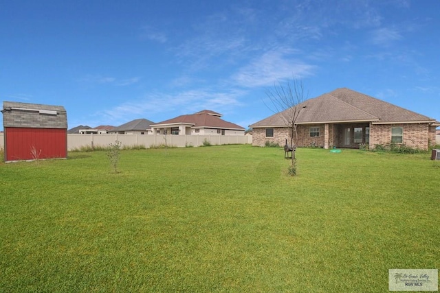 view of yard with a shed