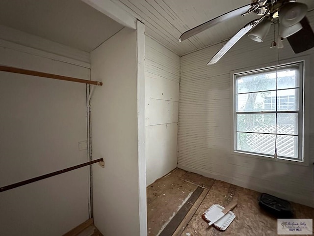 bathroom with ceiling fan