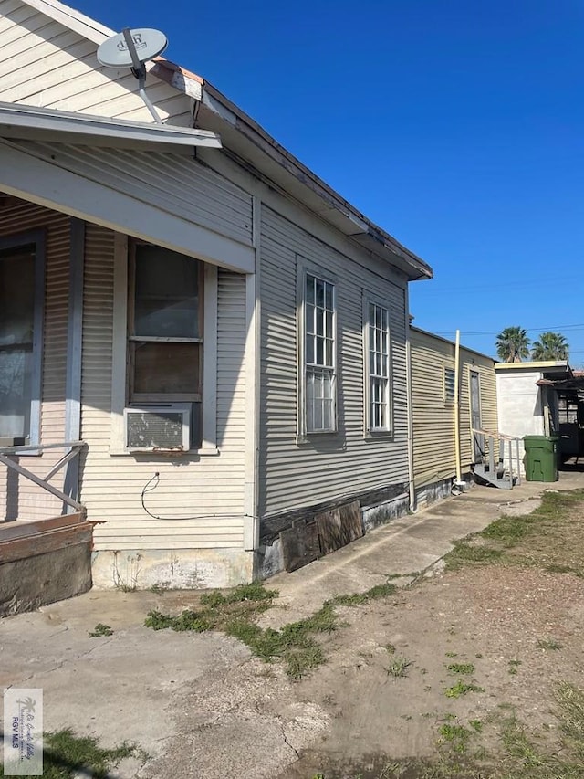 view of home's exterior