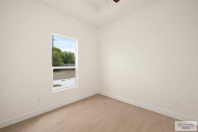 empty room with ceiling fan