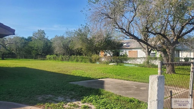 Listing photo 3 for 425 N H St, Harlingen TX 78550