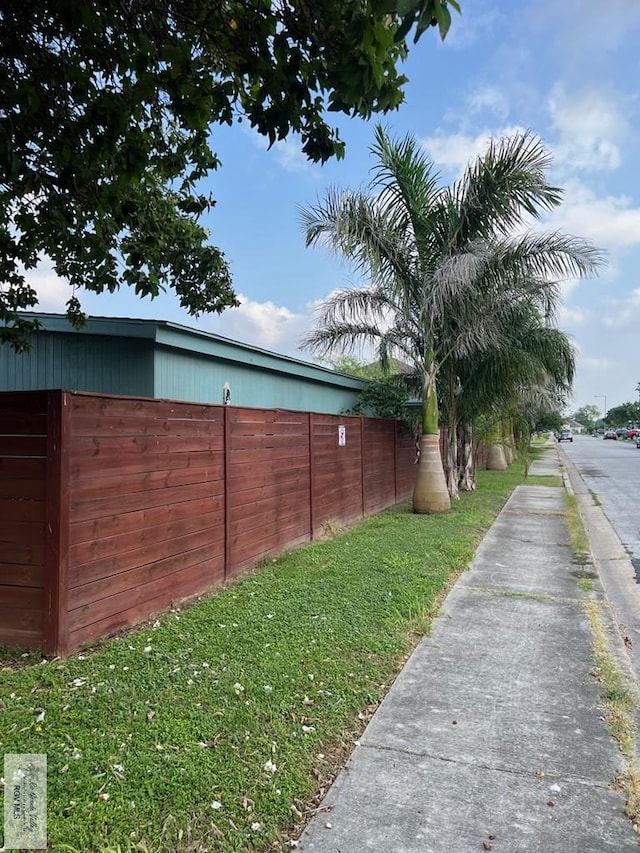 4870 Mckenzie Rd, Brownsville, TX 78521 - view of yard