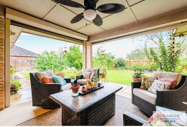 view of patio featuring ceiling fan and an outdoor hangout area