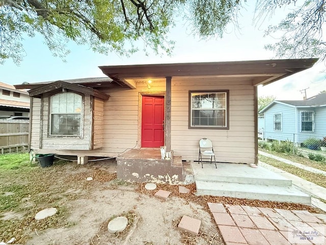 view of front of property