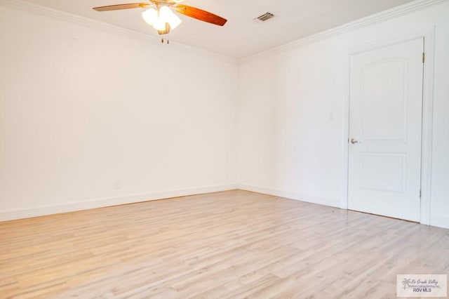 unfurnished room featuring crown molding, light hardwood / wood-style flooring, and ceiling fan