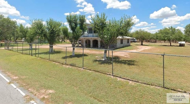 exterior space featuring a yard