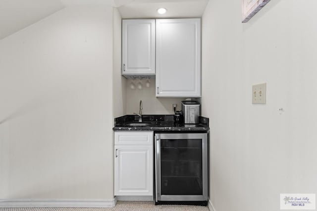 301 Houston Ave Unit 3402, Port Isabel, TX 78578 - indoor wet bar with wine cooler and lofted ceiling