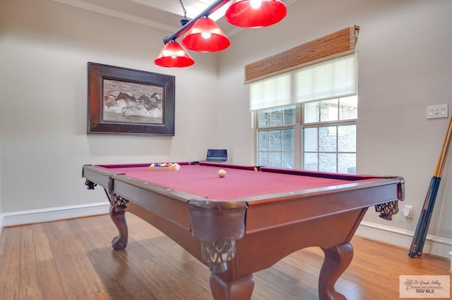 playroom featuring light hardwood / wood-style flooring and pool table