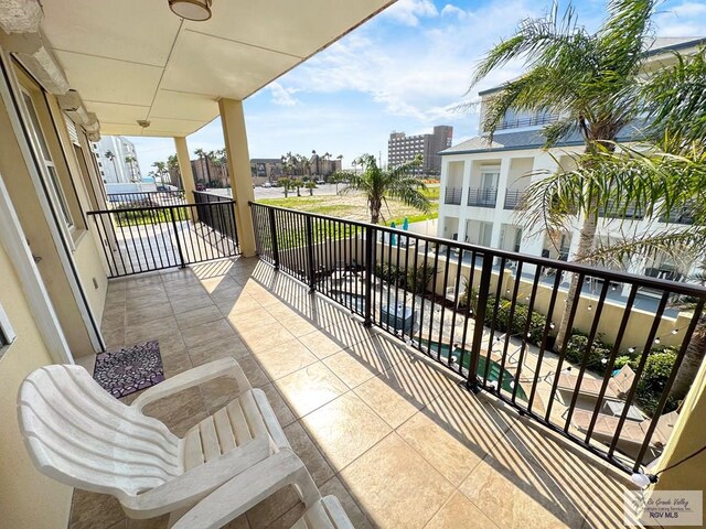107 E Palm St Unit B, South Padre Island, TX 78597 - view of balcony