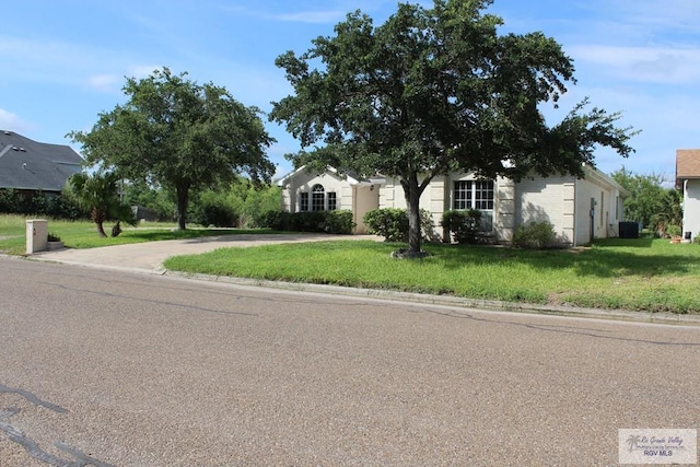2301 Lazy Lake Dr, Harlingen, TX 78550 - photo 4