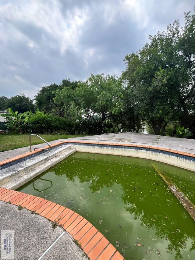 35 Alvarado Ave, Rancho Viejo, TX 78575 - view of pool