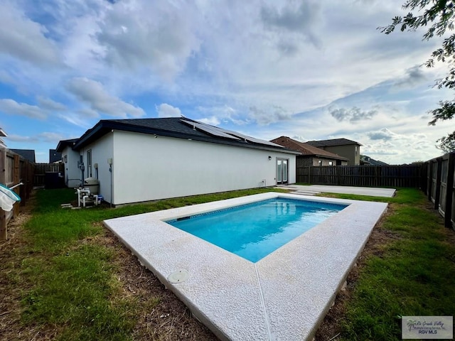 406 Valle Alto Dr, Los Fresnos, TX 78566 - view of pool featuring a fenced backyard and a patio area