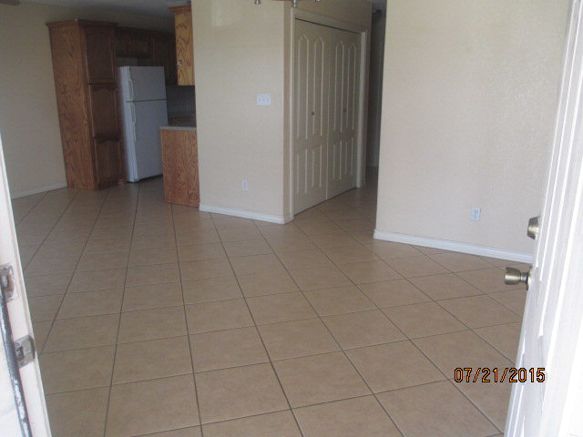 view of tiled spare room