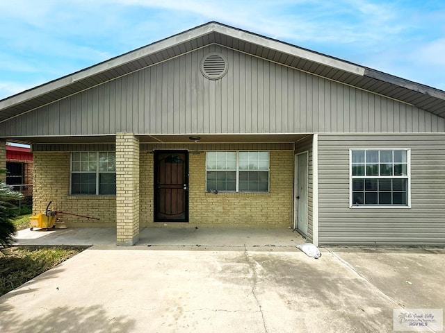 420 4th St, Elsa, TX 78543 - view of front of property featuring brick siding