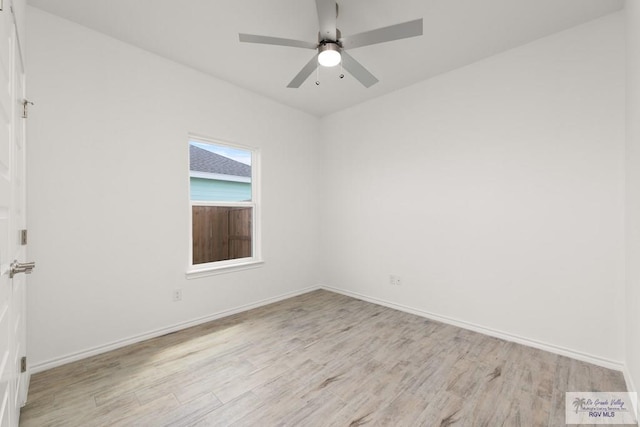 unfurnished room featuring light hardwood / wood-style floors and ceiling fan