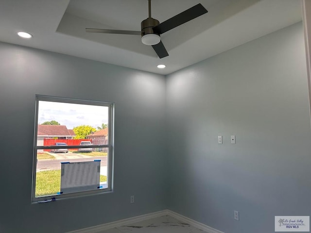 empty room with ceiling fan