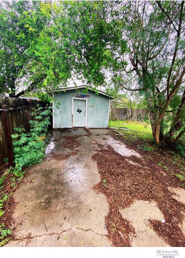 view of outbuilding